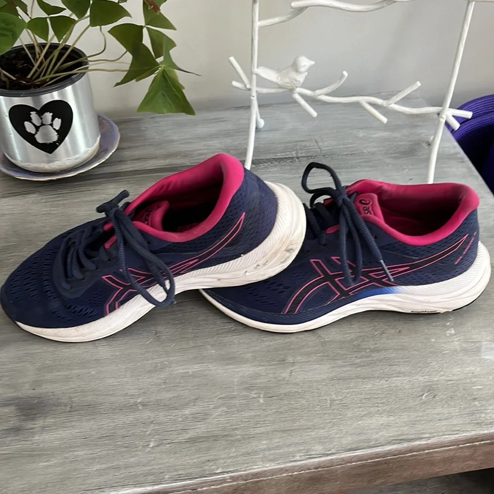 Asics Gel-Contend 6 Size 7
